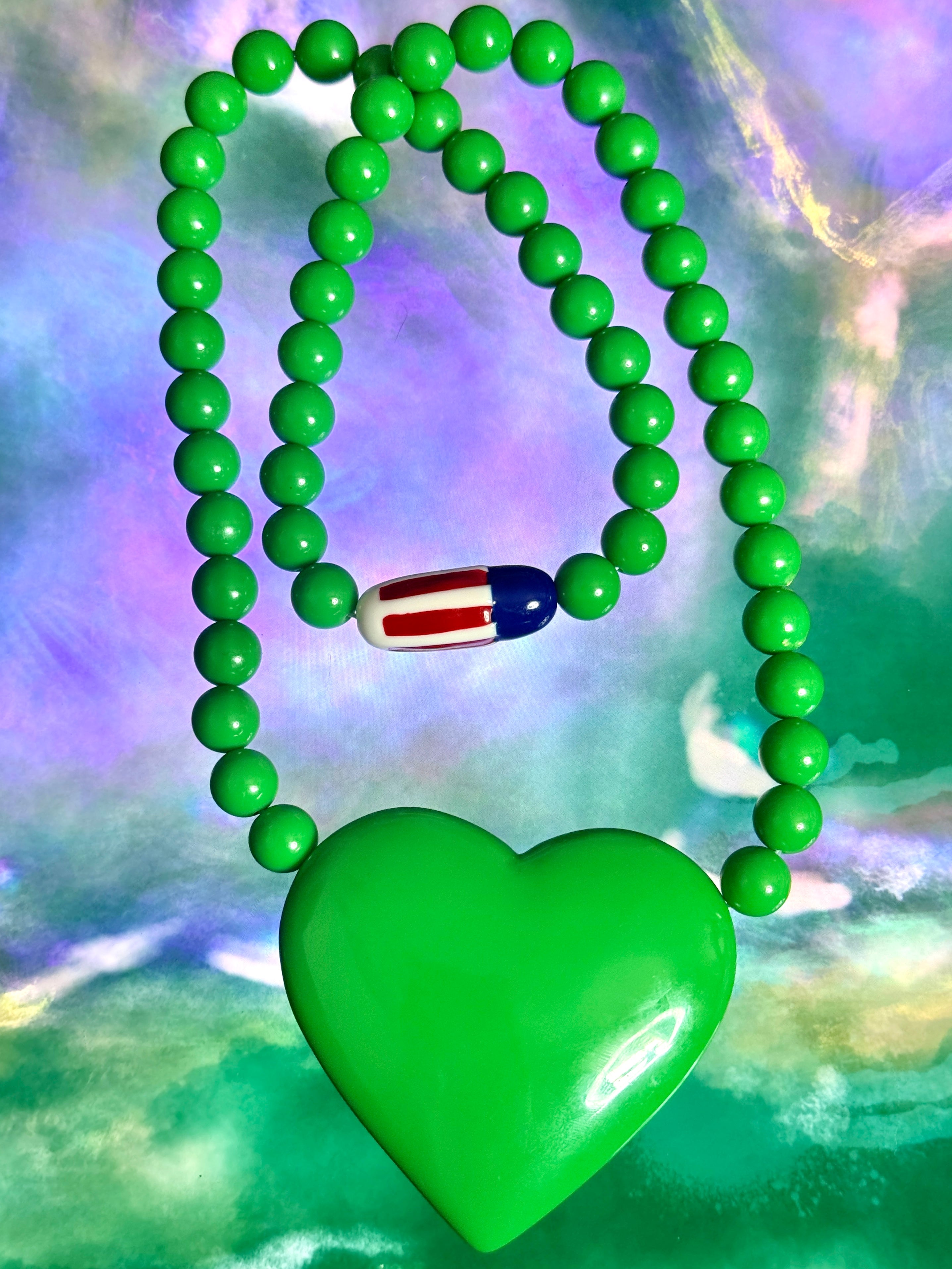 Vintage Y2K Les Néréides Green Heart Necklace