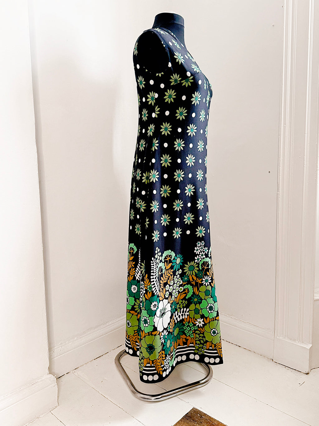 70s Flower Power Vintage Maxi Dress