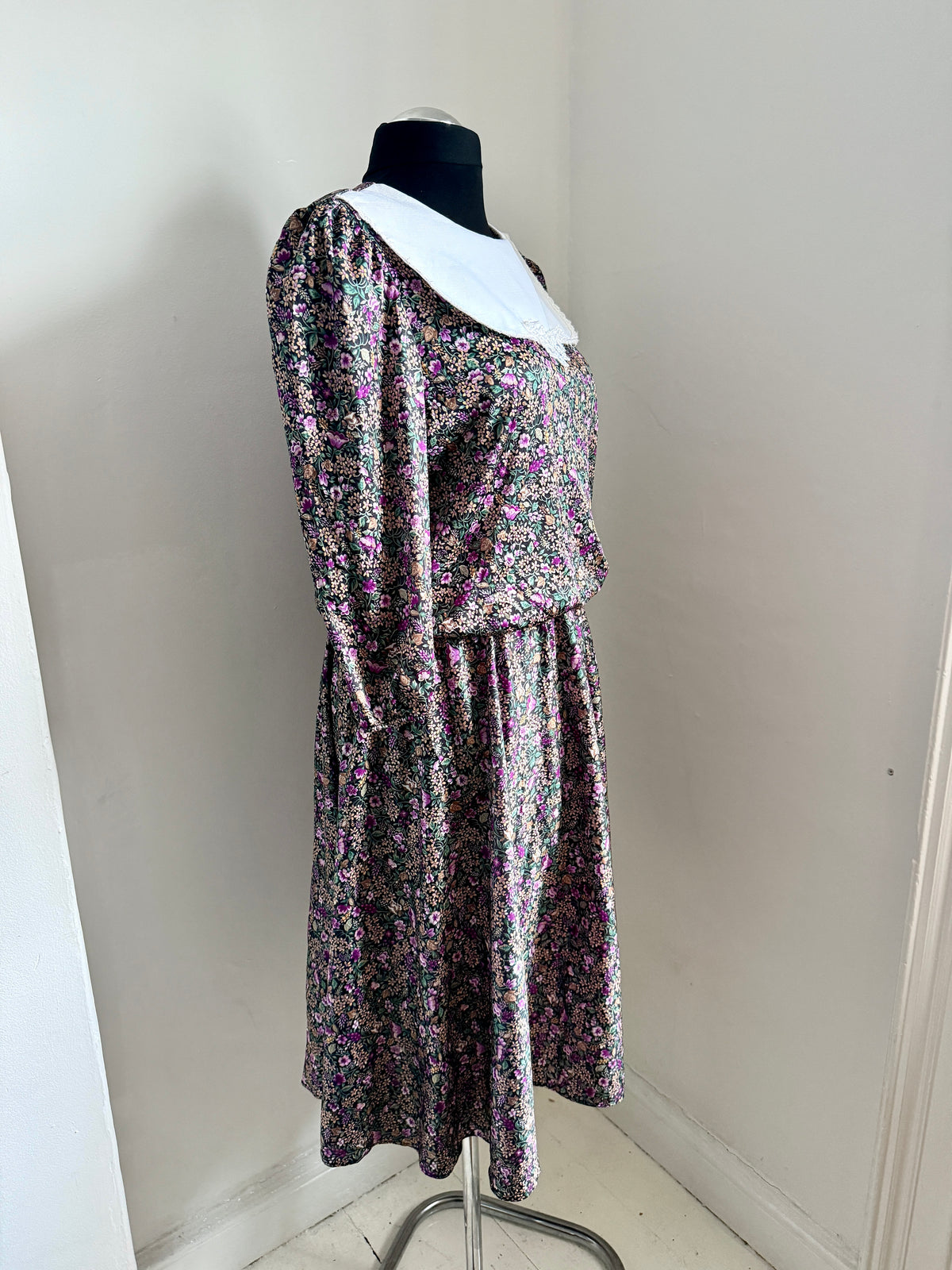 80s Ditsy Floral Lace Bib Dress