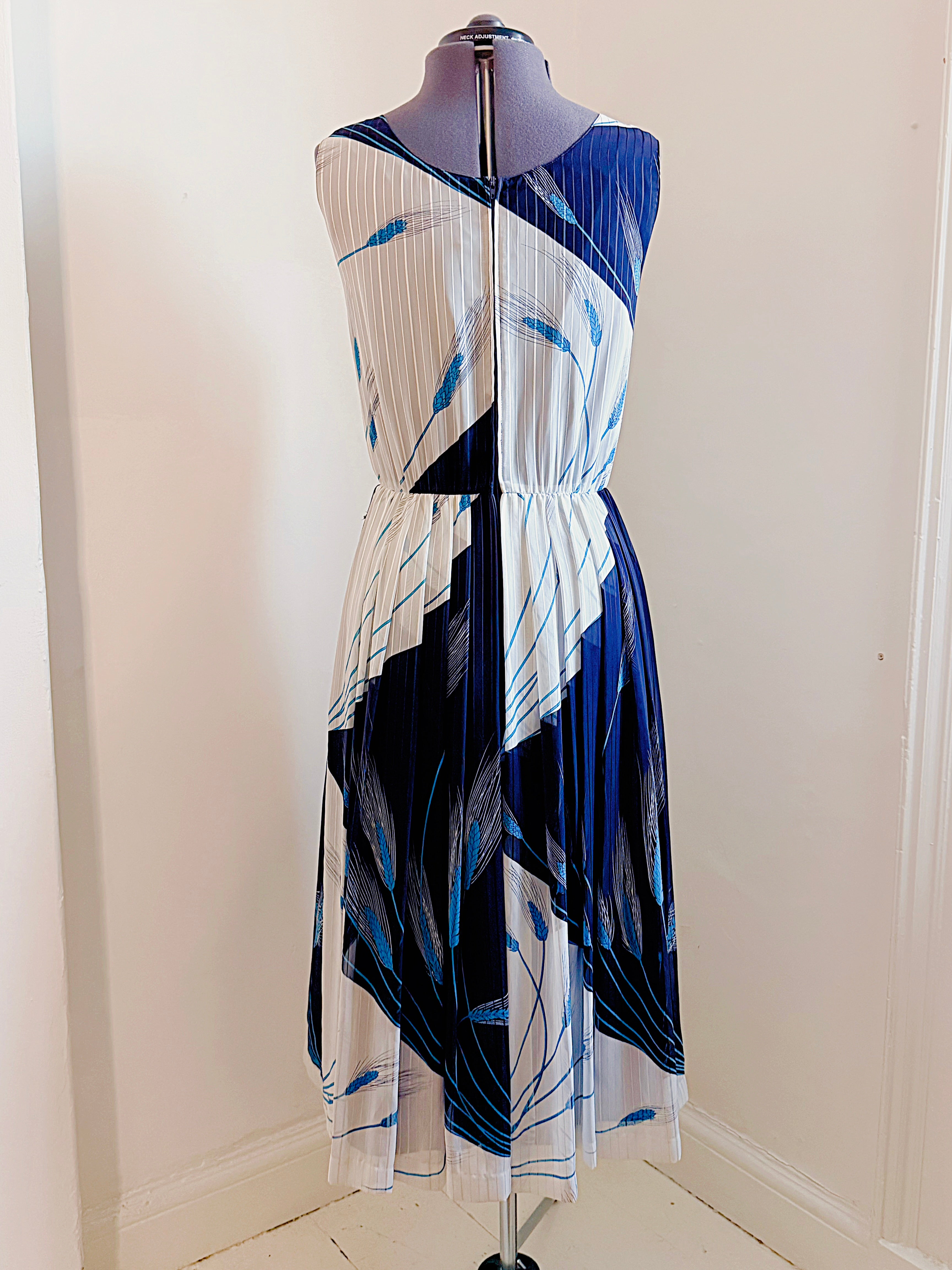 80s Quirky Wheat Dress