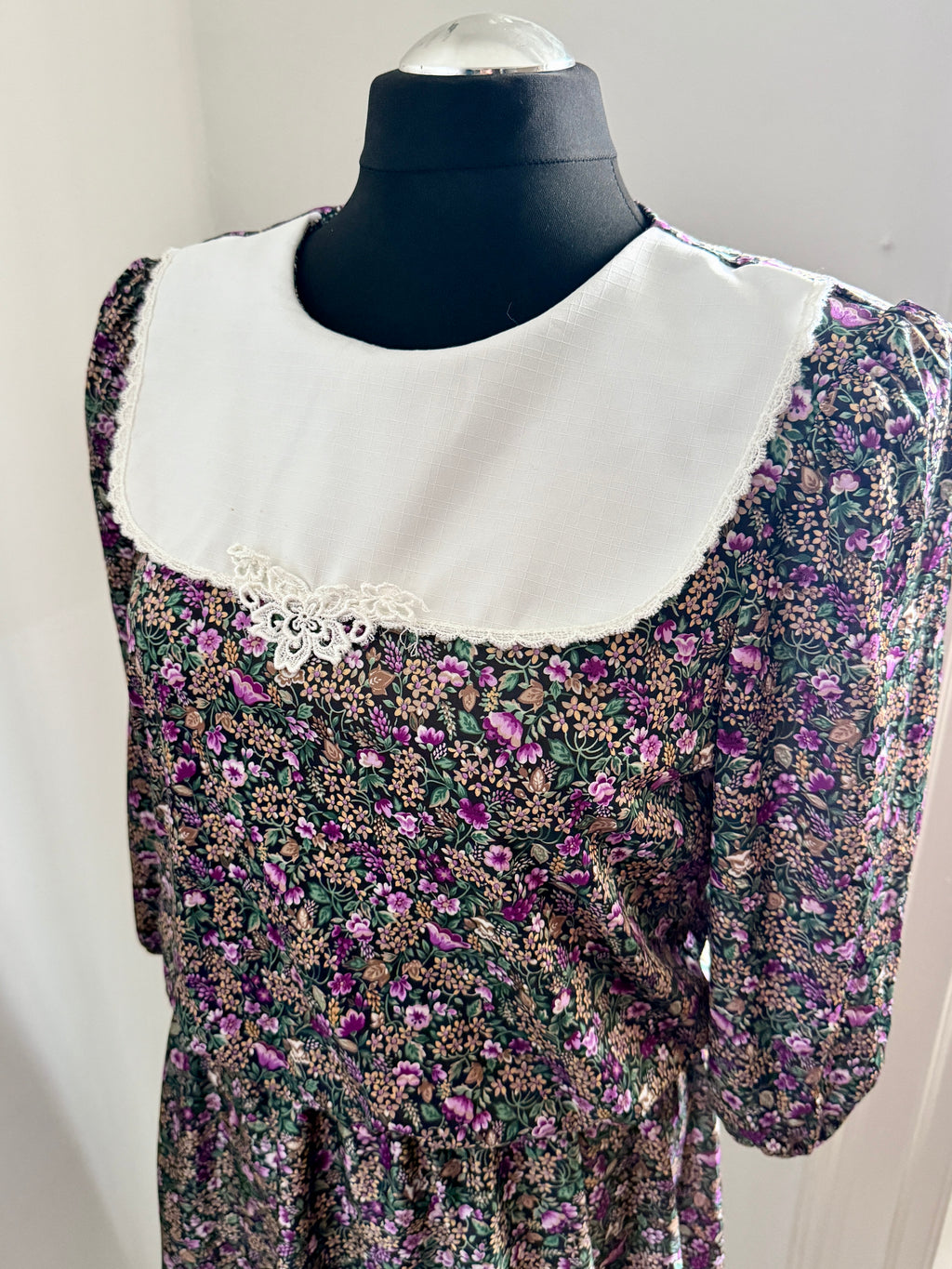 80s Ditsy Floral Lace Bib Dress
