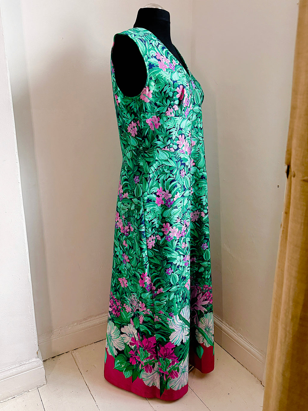 70s Joy Jungle of a Maxi Dress