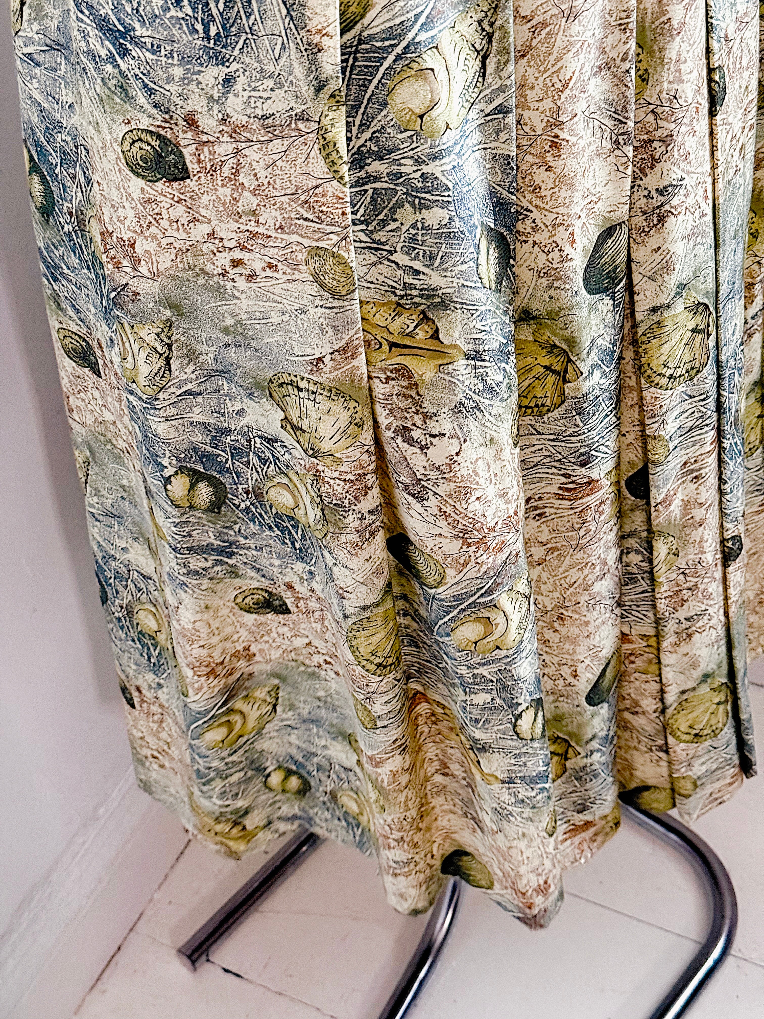 Quirky vintage shell skirt
