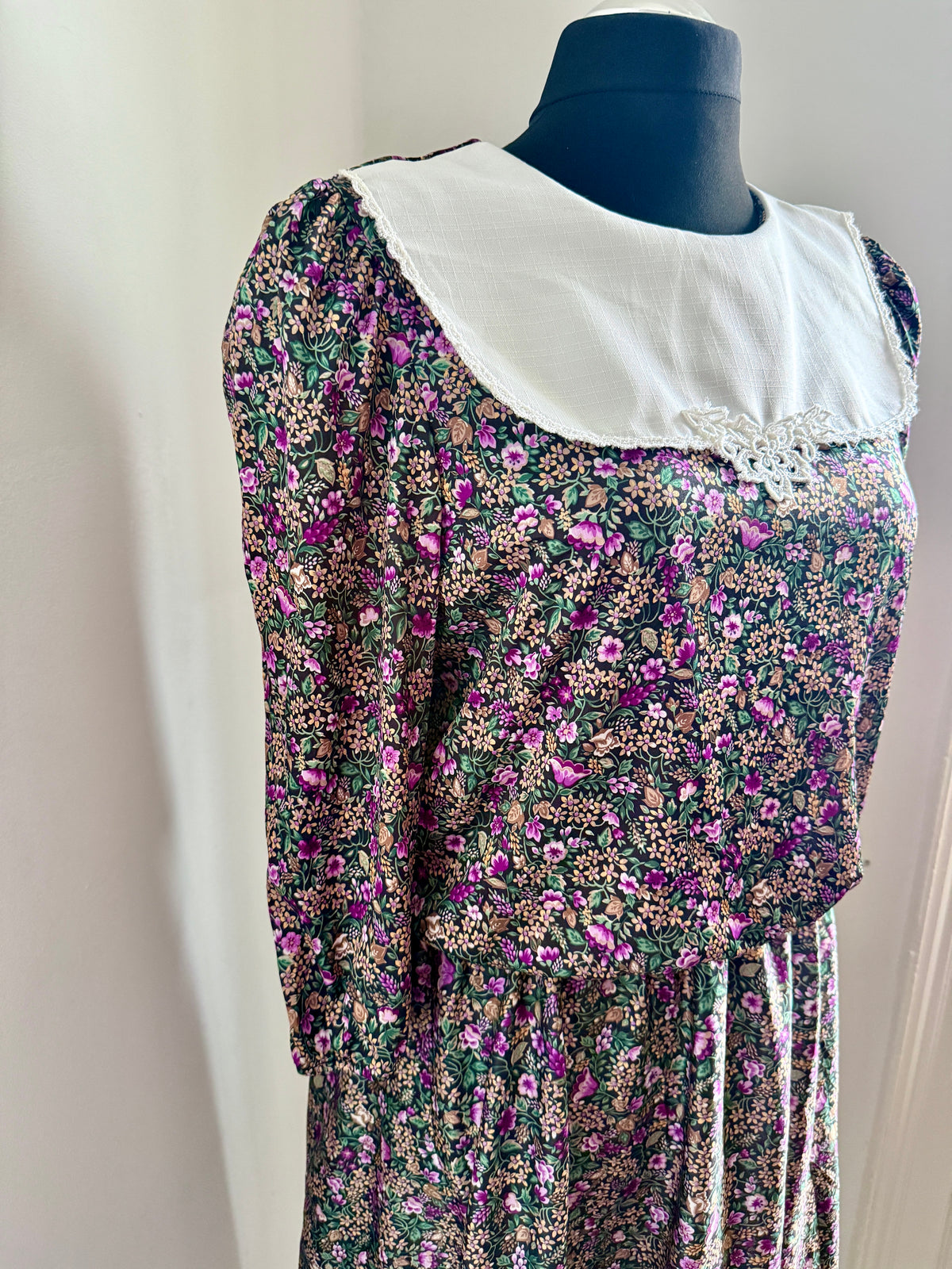 80s Ditsy Floral Lace Bib Dress
