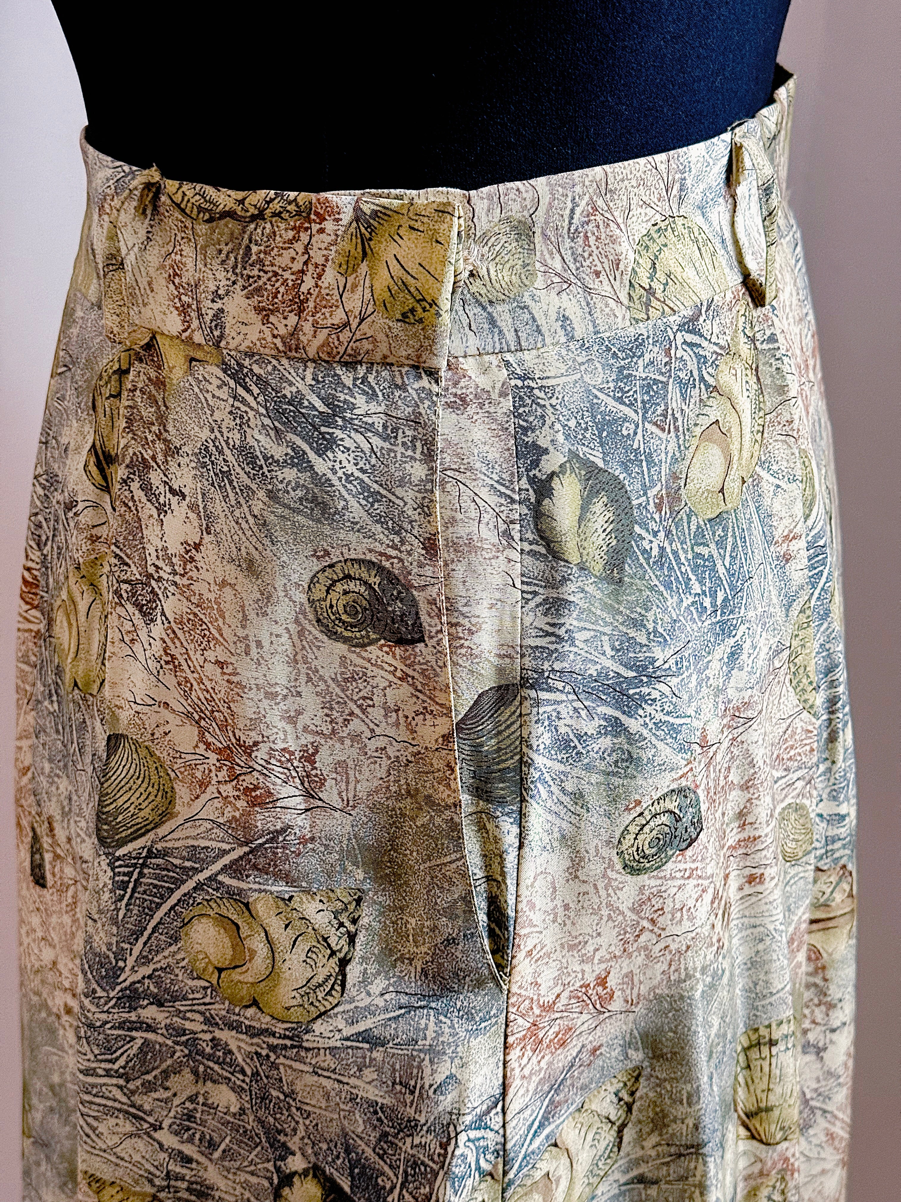 Quirky vintage shell skirt