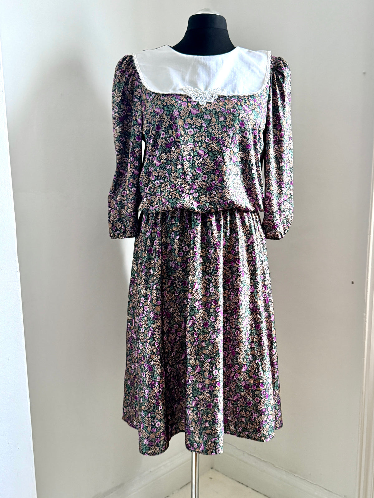 80s Ditsy Floral Lace Bib Dress