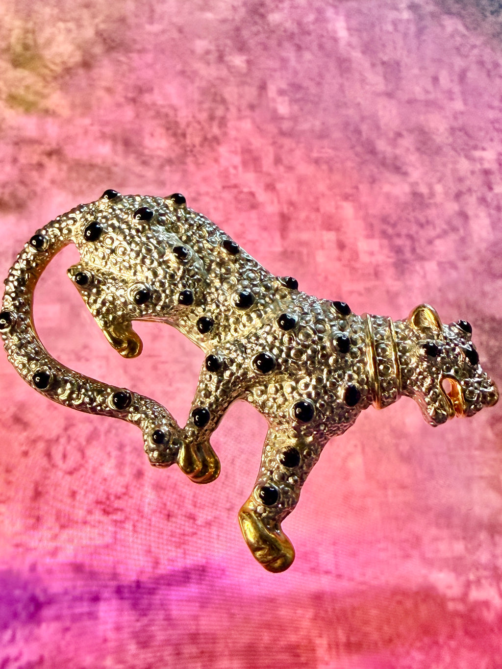 Vintage 1980s/90s Spotted Leopard Brooch