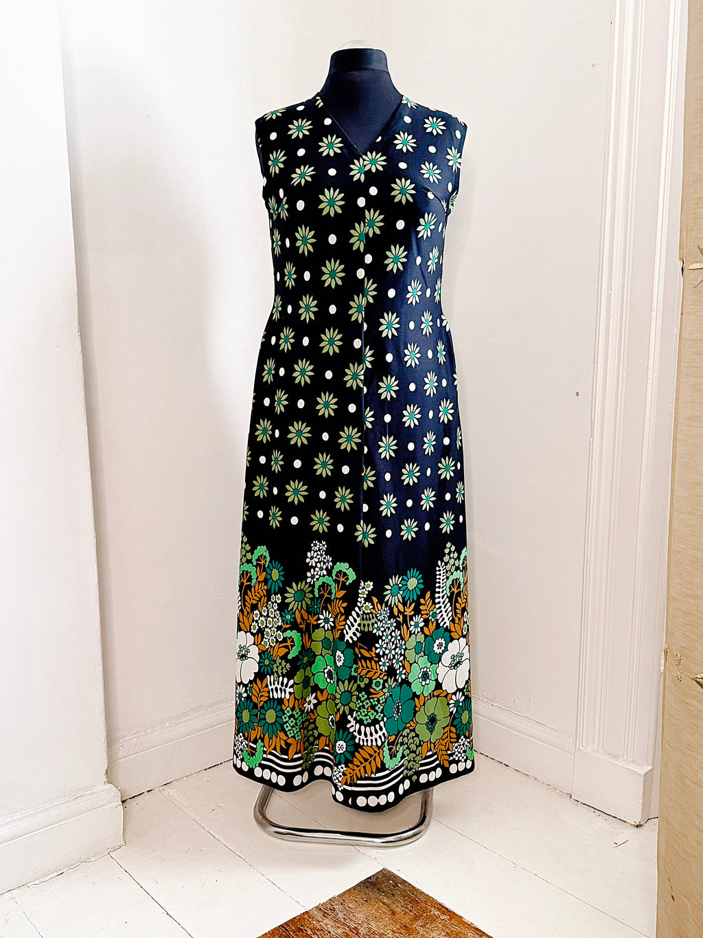 70s Flower Power Vintage Maxi Dress