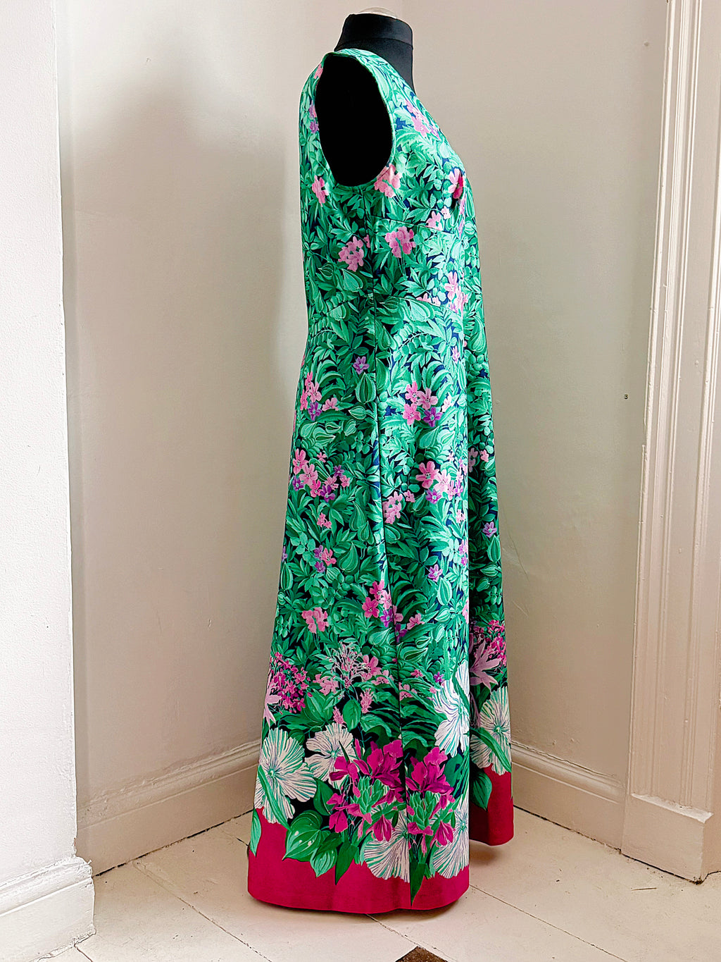 70s Joy Jungle of a Maxi Dress