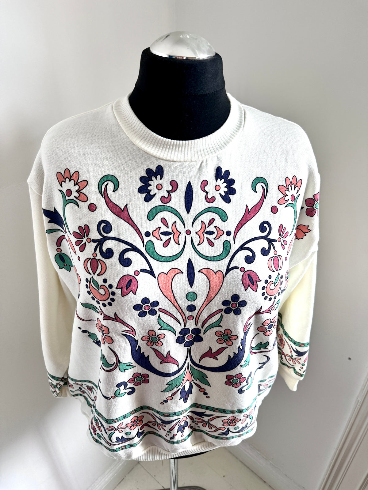 Vintage Sweatshirt Floral Ornate Print